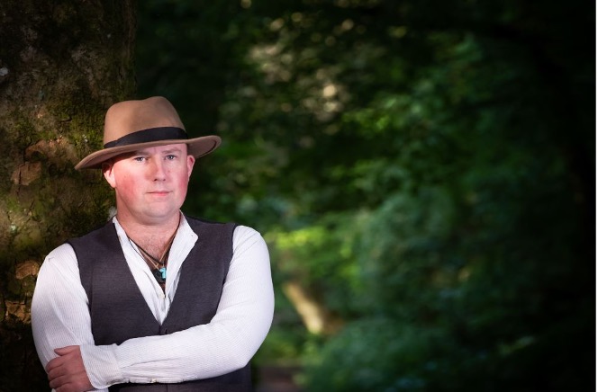 Davie Furey – FFO: Mark Knopfler; Christy Moore; Steve Earle